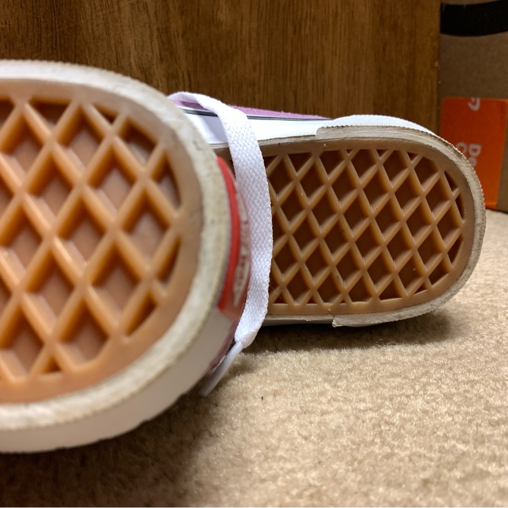 Vans Pink/Lavender and White Women's Sneakers - Picture 8 of 13